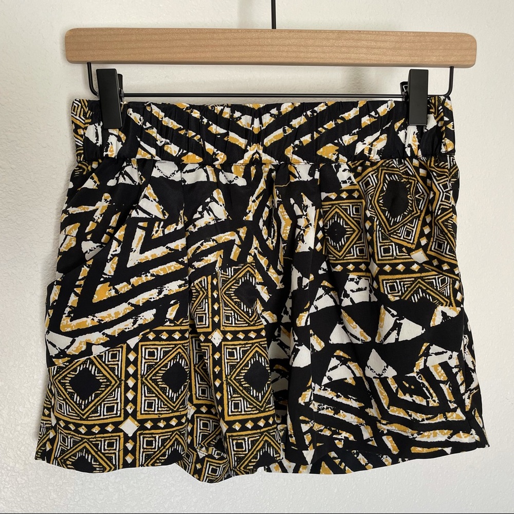 BCBGMAXAZRIA TRIBAL PRINT SHORTS